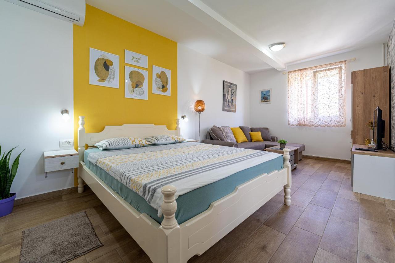 Apartments Gruda Cetinje Exterior photo