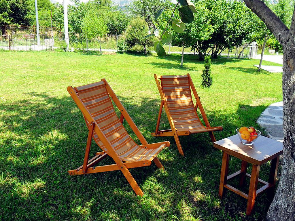 Apartments Gruda Cetinje Exterior photo