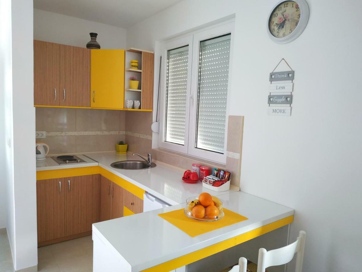 Apartments Gruda Cetinje Exterior photo